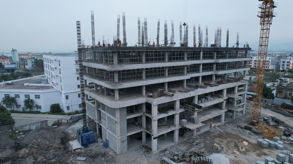Phát động thi đua 200 ngày đêm hoàn thành dự án mở rộng bệnh viện phổi Quảng Ninh 1